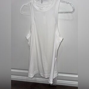 🌟NWT🌟 Lululemon Athletica Long White Crew Neck Tank Top